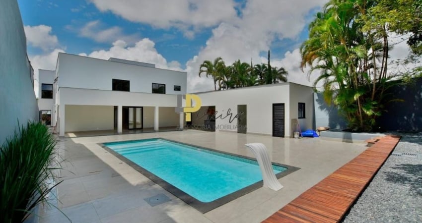Luxo e Conforto no Jardim Botânico: Casa de 5 Suítes com 815m² e Área de Lazer Completa,