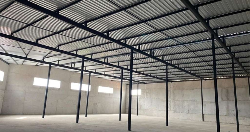 LOJÃO DE 1.400 M2 DE ÁREA CONSTRUÍDA DIVIDIDA EM DOIS PAVIMENTOS DE 700 M2.