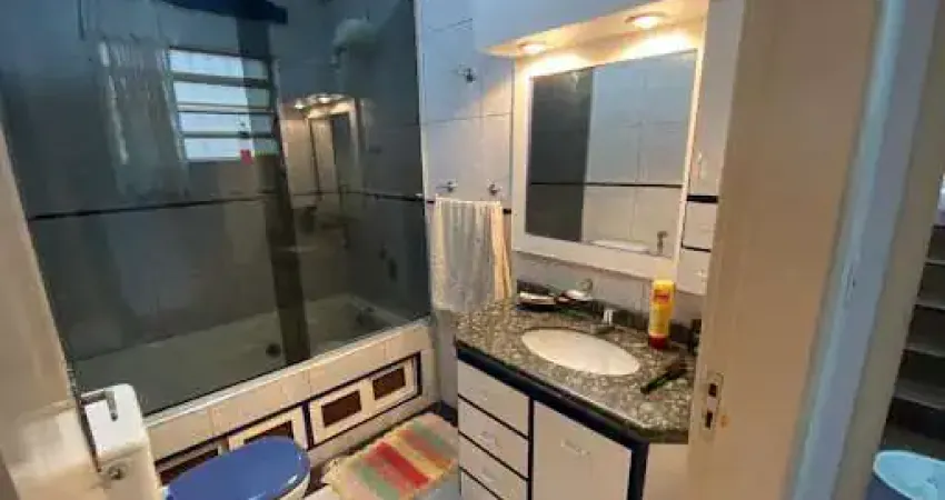 Sobrado à venda, 185 m² por R$ 660.000,00 - Vila Assis Brasil - Mauá/SP