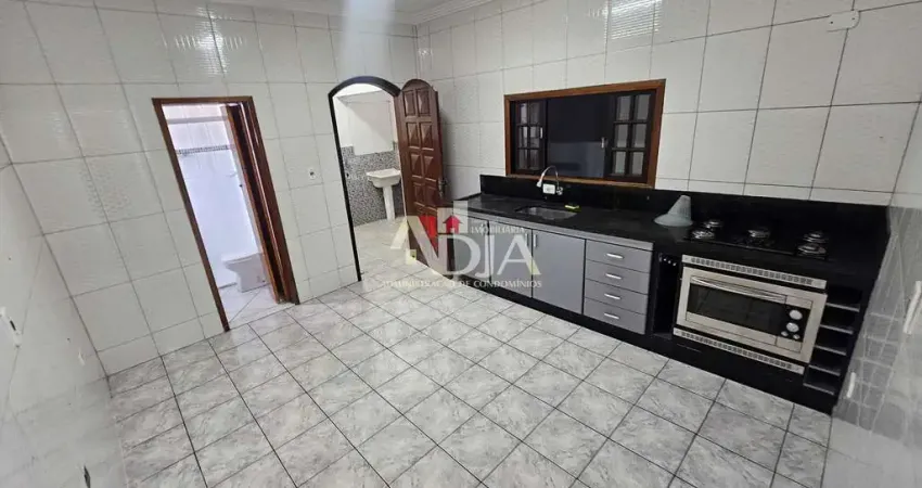 Casa com 3 quartos para alugar no Jardim Zaira, Mauá