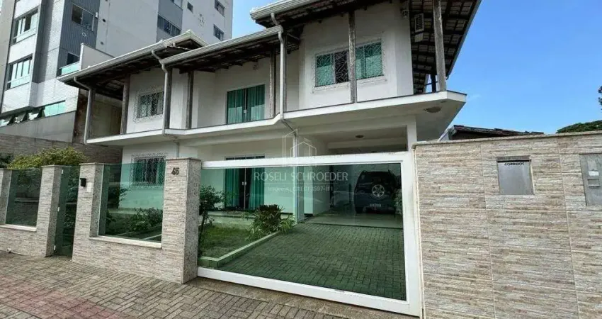 Casa com 5 quartos à venda no Centro, Camboriú