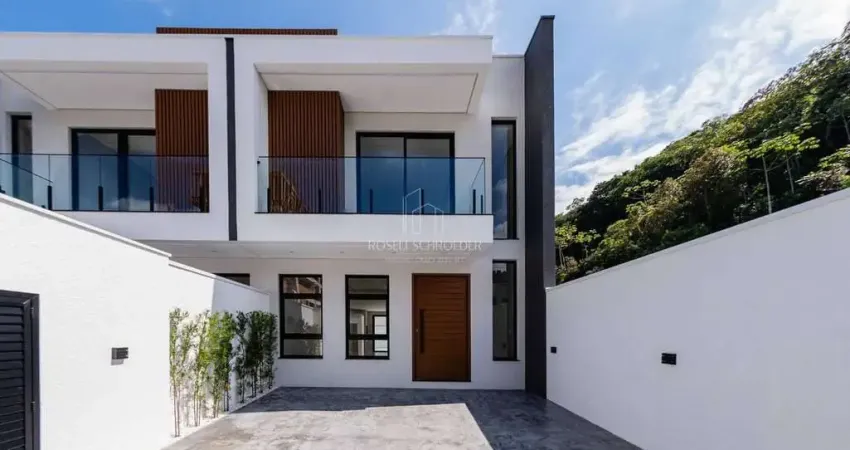 Amplo sobrado no loteamento terras altas no bairro são francisco de assis!