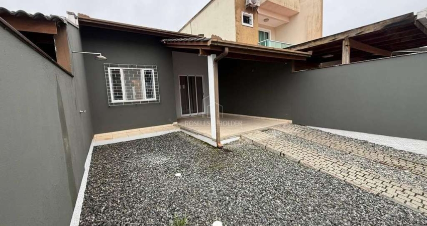 Casa com 2 quartos à venda no Santa Regina, Camboriú 