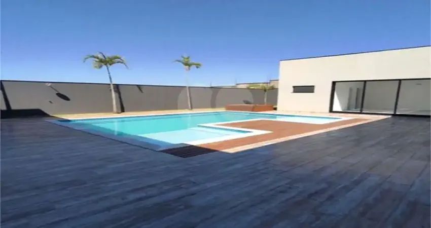 Condomínio com 3 quartos à venda em Jardim Itanguá - SP