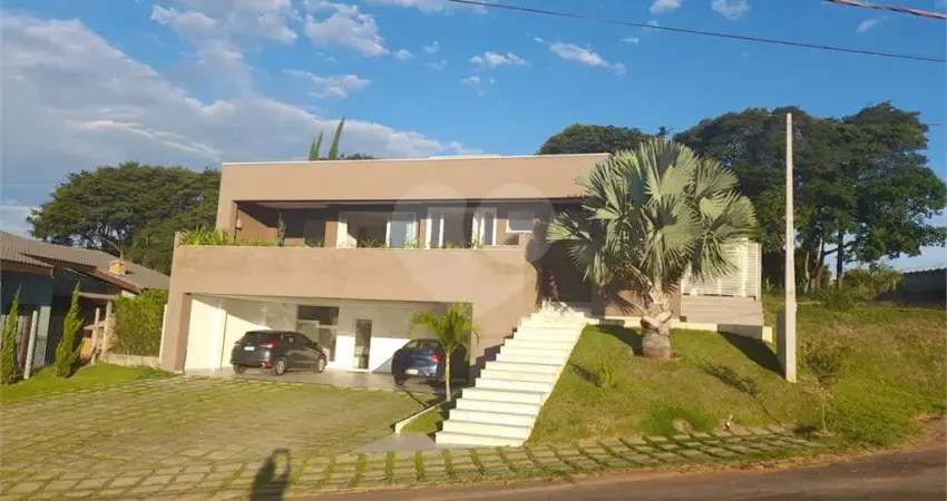 Condomínio com 3 quartos à venda em Caguassu - SP