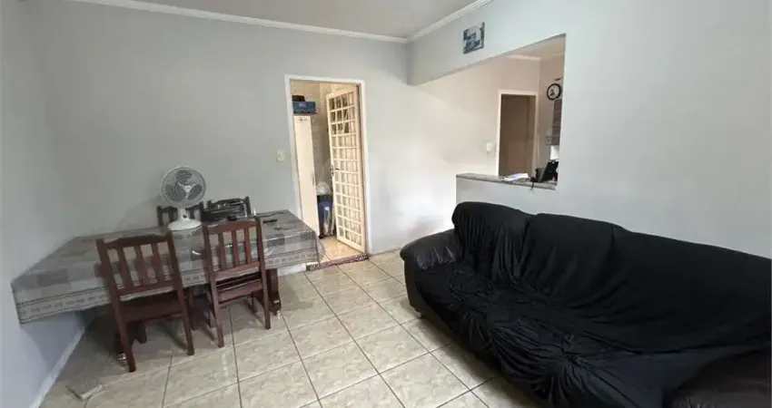 Casa com 2 quartos à venda em Jardim Wanel Ville Iv - SP