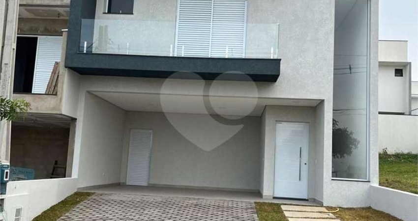 Condomínio com 3 quartos à venda em Cajuru Do Sul - SP