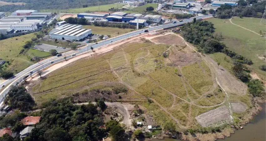 Terreno à venda na Conde Zeppelin, Éden, Sorocaba