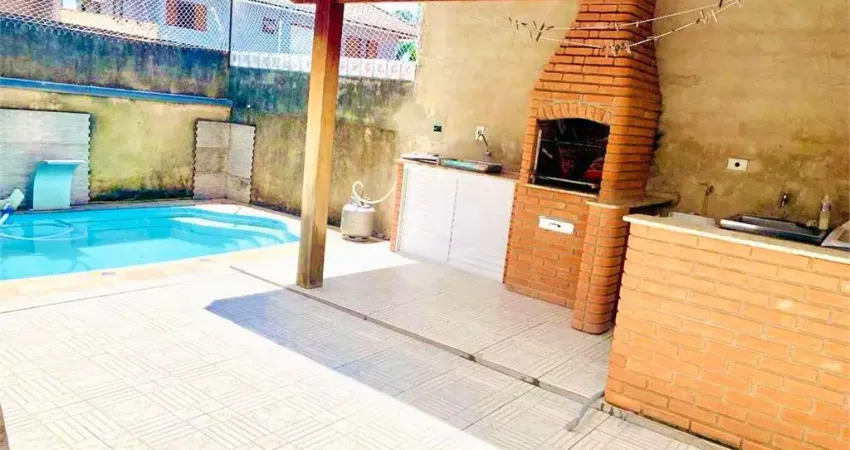 Casa com 3 quartos à venda em Wanel Ville - SP