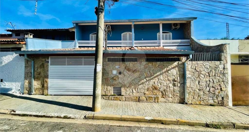 Casa com 3 quartos à venda em Jardim Maria Do Carmo - SP