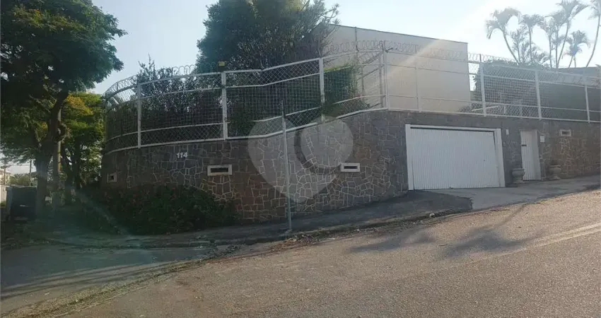 Casa térrea com 4 quartos à venda ou para locação em Vila Trujillo - SP