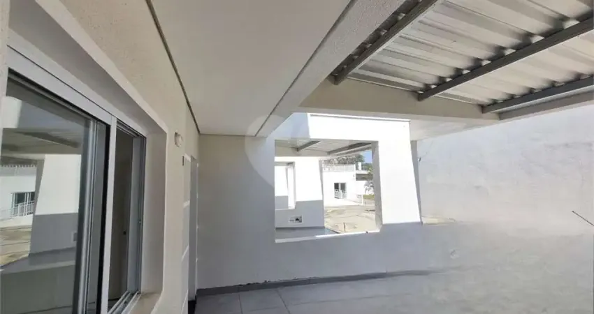 Casa à venda com 2 quartos, sendo 2 suítes, no condomínio Residencial Américo Figueiredo, Sorocaba - SP