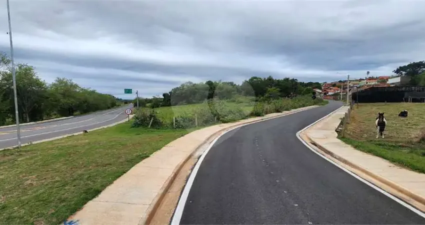 Terreno comercial à venda na Rua Benedito Castilho do Prado, S/N, Centro, Bofete