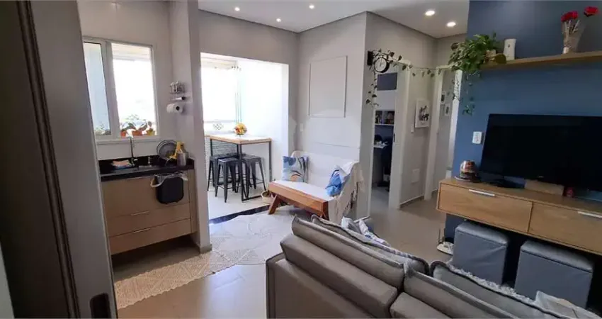 Apartamento à venda com 2 quartos, sendo 1 suíte, no condomínio Unique Jardini, Sorocaba - SP