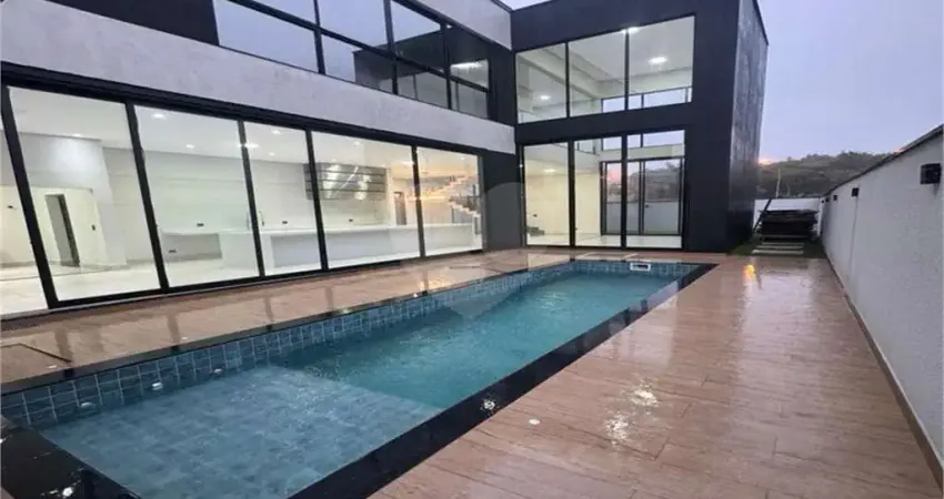 Casa  à venda com 4 quartos, sendo 3 suítes,  no condomínio alphaville castelo, itu - sp