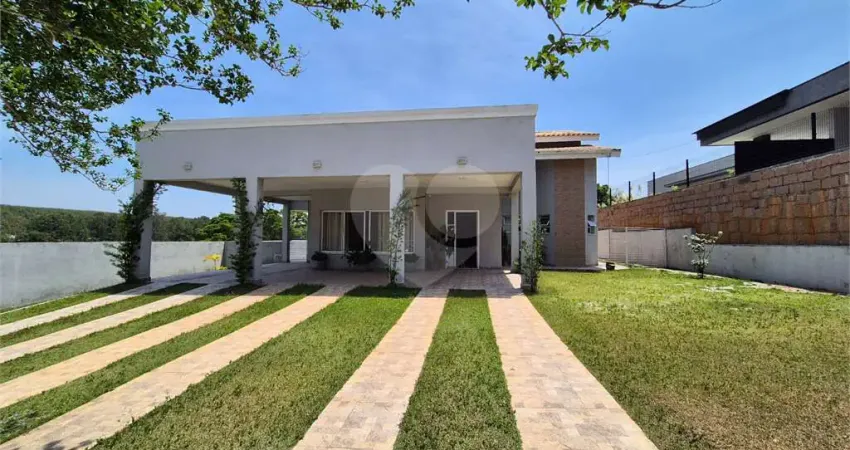 Casa à venda com 5 quartos, sendo 4 suítes, no condomínio Terras de Lucas, Sorocaba - SP