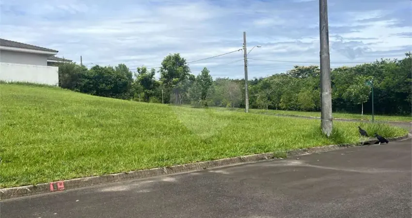 Terreno à venda no condomínio Village Saint Charbel, Araçoiaba Da Serra - SP