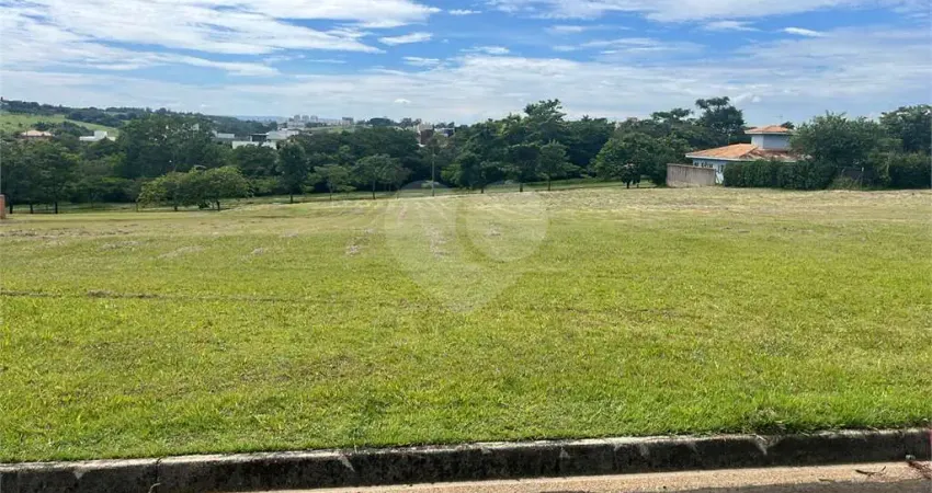 Terreno à venda no condomínio Village Saint Charbel, Araçoiaba Da Serra - SP