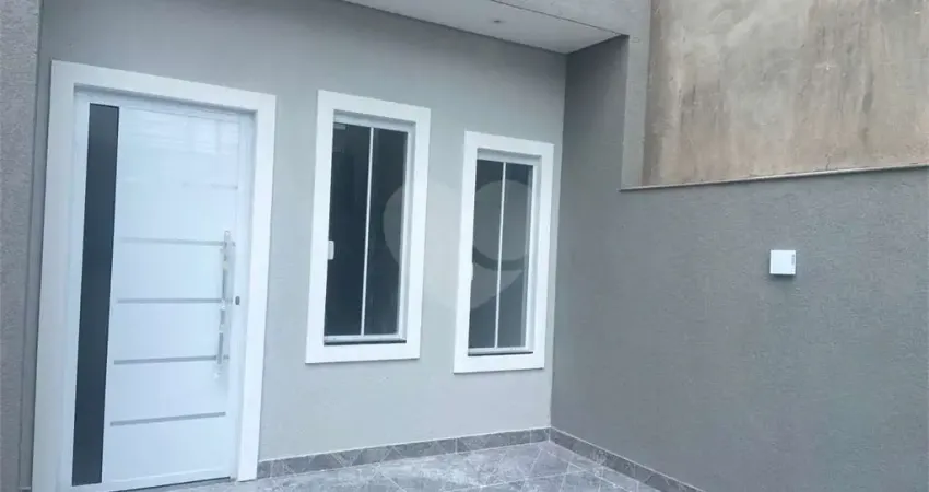 Casa de Vila à venda com 2 quartos, sendo 1 suíte, em Jardim Vergínia, Sorocaba, SP