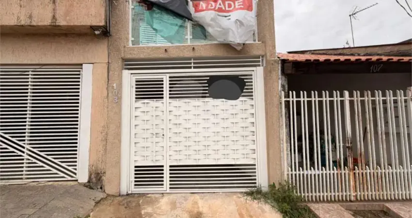 Sobrado à venda com 2 quartos, sendo 2 suítes, em Vila Adélia, Sorocaba - SP