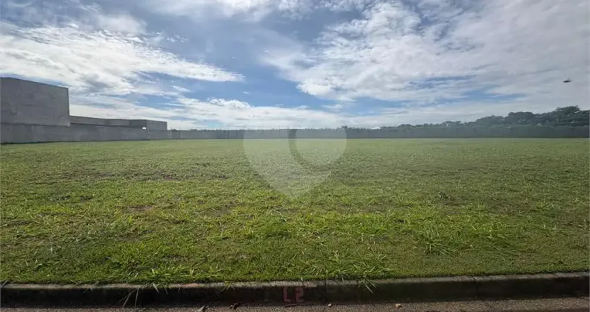 Terreno à venda no condomínio Village Saint Charbel, Araçoiaba Da Serra - SP