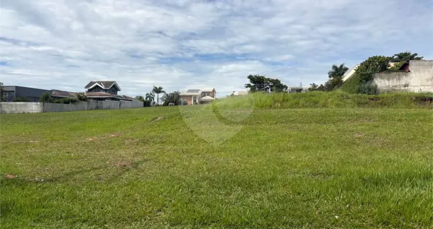 Terreno à venda no condomínio Village Saint Charbel, Araçoiaba Da Serra - SP