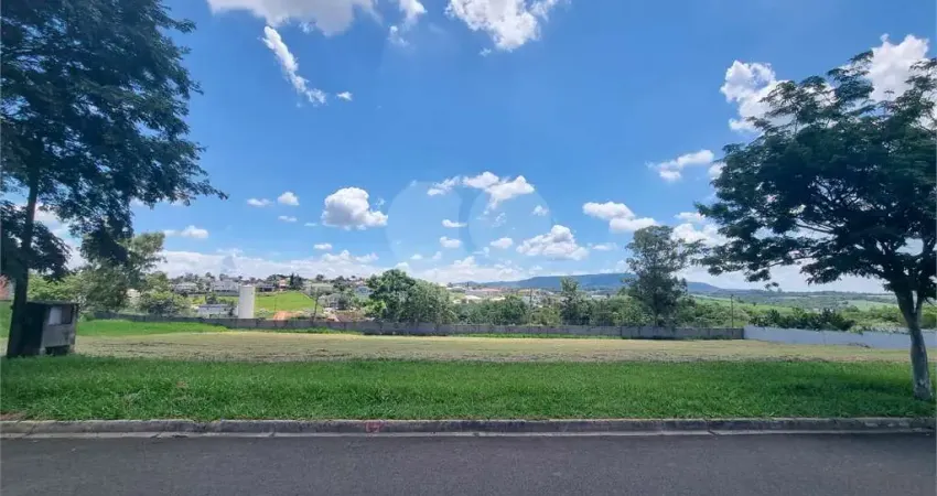 Terreno à venda no condomínio Village Saint Charbel, Araçoiaba Da Serra - SP