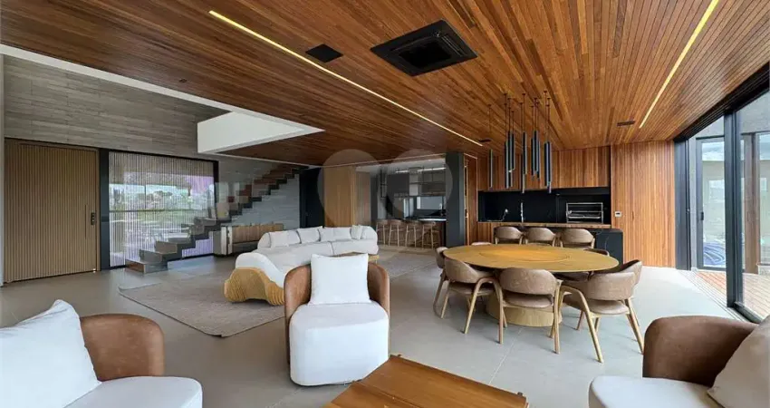 Casa à venda ou para alugar com 3 quartos, sendo 3 suítes, no condomínio Alphaville Nova Esplanada 3, Votorantim - SP