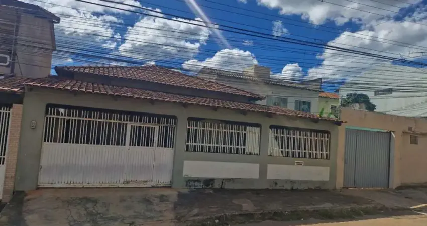 Casa para Venda em Brasília, Vila São José (São Sebastião), 3 dormitórios, 1 suíte, 2 banheiros, 3 vagas