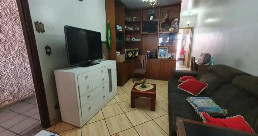 CASA A VENDA, SOBRADO 2 DORMITÓRIOS, SALA 2 AMBIENTES, CHURRASQUEIRA, VAGA COBERTA. 900 METROS METRÔ GIOVANNI E TERMINAL JOÃO DIAS. VILA DAS BELEZAS.