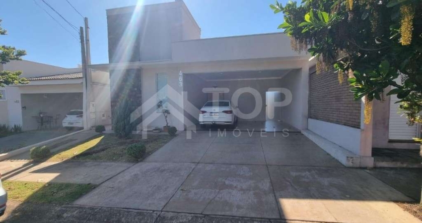Linda Casa a Venda em Condominio Fechado , com moveis planejados, sala com Pe direito alto, area gourmet, Ofuro e muito mais..