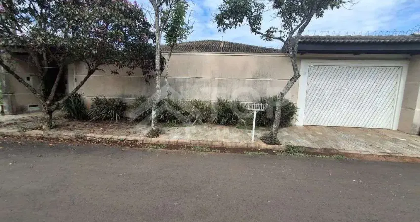 Linda casa no bairro Santa Monica, com 4 dormitorios, sendo 3 suites
