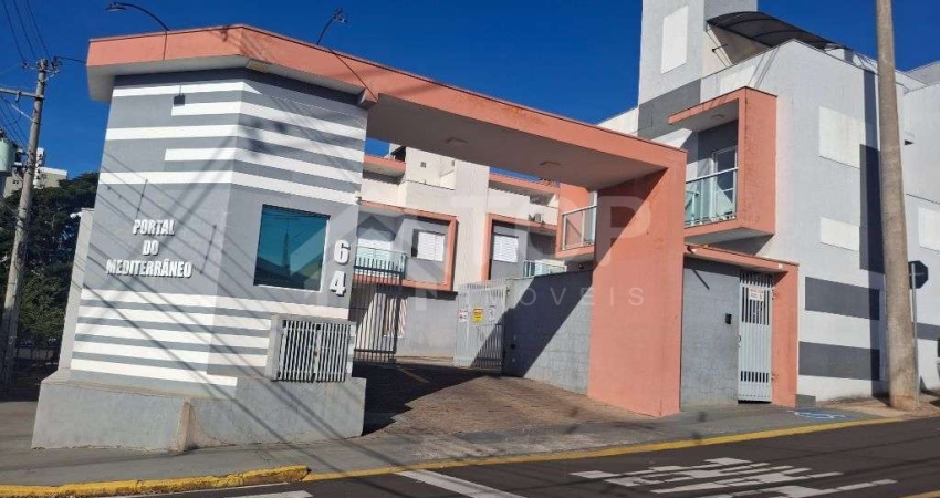 Excelente sobrado se 3 dormitorios com armarios, sendo 1 suite,com varanda ampla e churrasqueira no Res. Portal do Mediterraneo