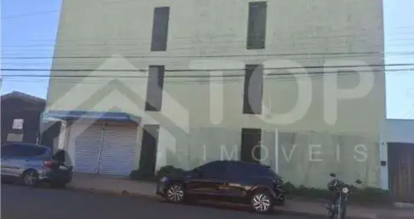 Excelente ponto comercial, sendo barracao em otima localizacao, quase cruzamento com Rua Iwagiro Toyama