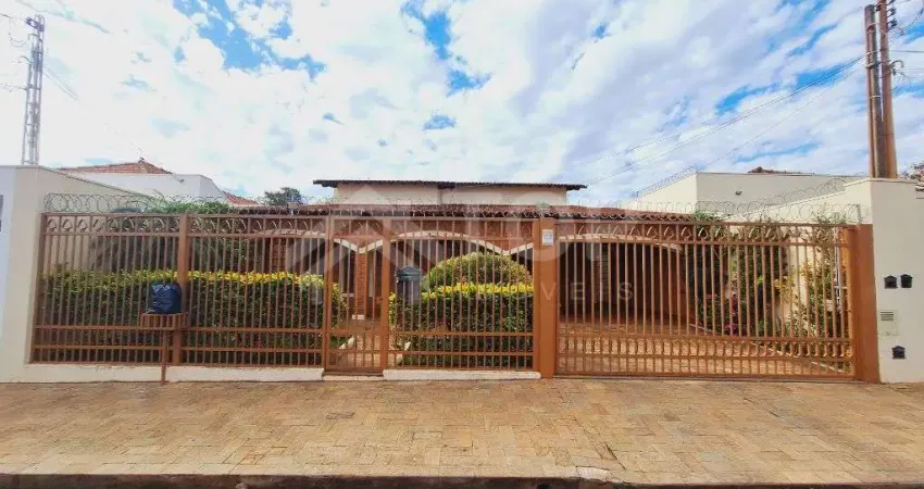 Casa com 6 quartos para alugar no Centro, São Carlos 