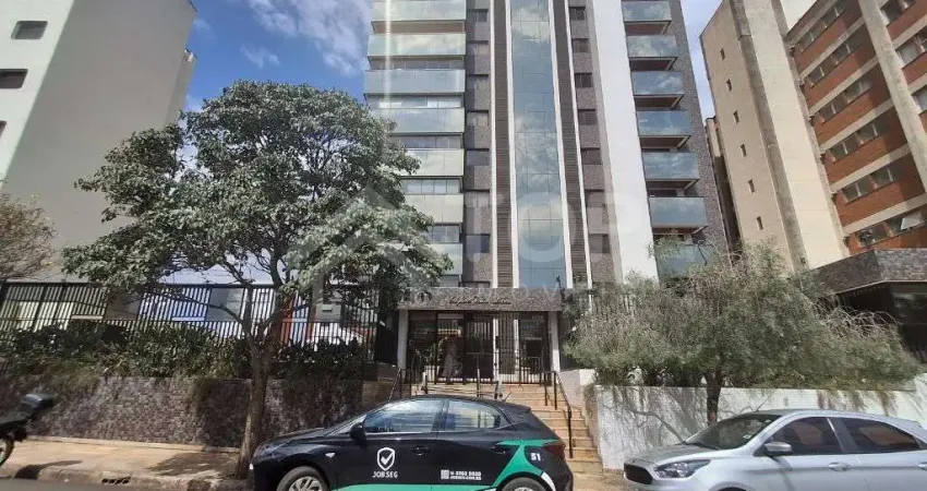 Linda cobertura com 6 dormitorios, sendo 4 suites no centro da cidade