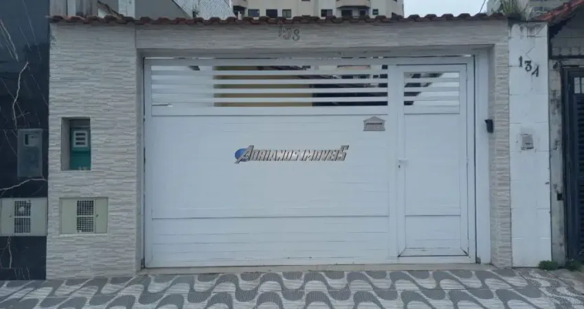 Casa 03 dormitórios - 200 metros da praia - Aviação
