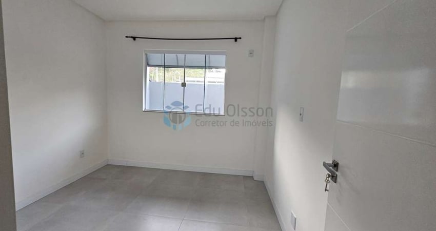 Casa com 3 quartos para alugar na Rua Rio Chapecozinho, Rio Pequeno, Camboriú