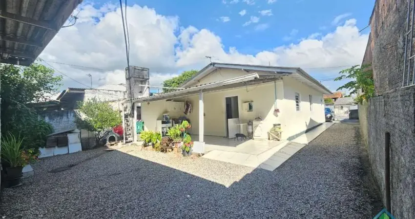 Casa com 5 quartos à venda na Vereador Benjamin Corrêa, 368, Praia João Rosa, Biguaçu