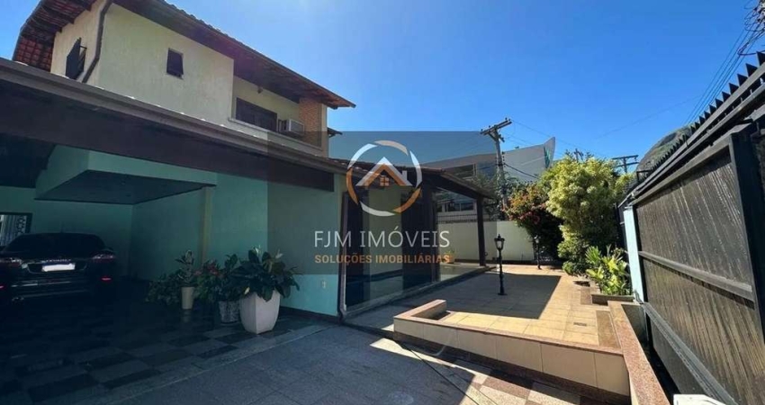 Casa à Venda em São Francisco  Niterói: 600m², 6 Dormitórios