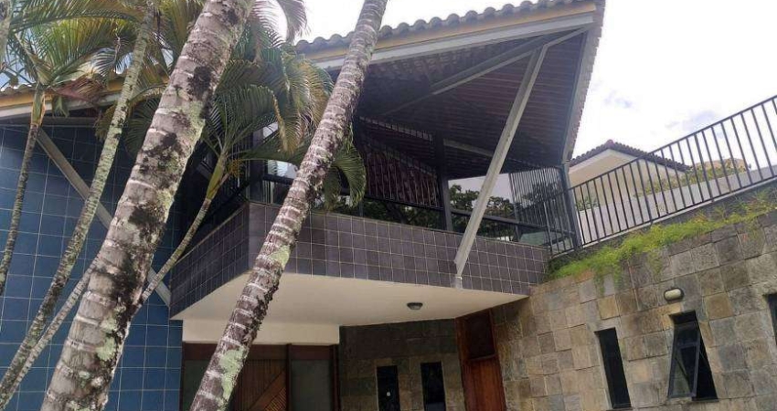 2 Casas para venda tem 948 metros quadrados com 4 quartos em Itaigara - Salvador - BA