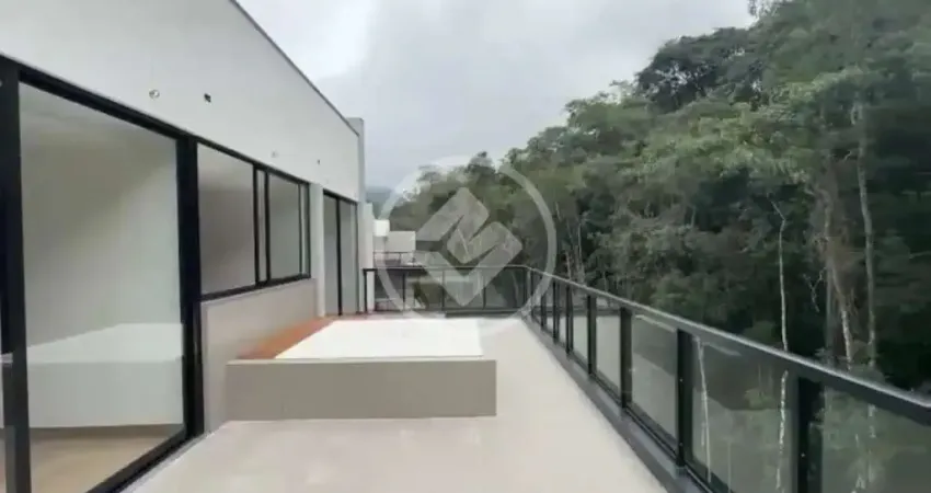 Cobertura nova, linear com 3 quartos no alto, 145m, teresópolis/rj codigo: 73508