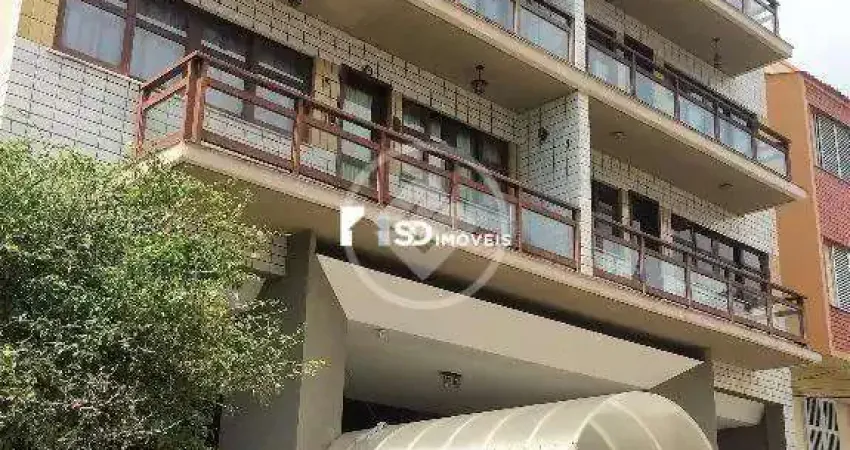 Em um dos bairros mais charmosos da cidade de teresópolis, este imóvel localizado no bairro alto, próximo aos pontos turísticos da cidade, mercados, correios, faculdade, restaurantes requintados e mui