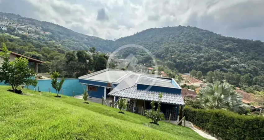 Casa com 3 quartos à venda na Rua Argentina, 225, Albuquerque, Teresópolis