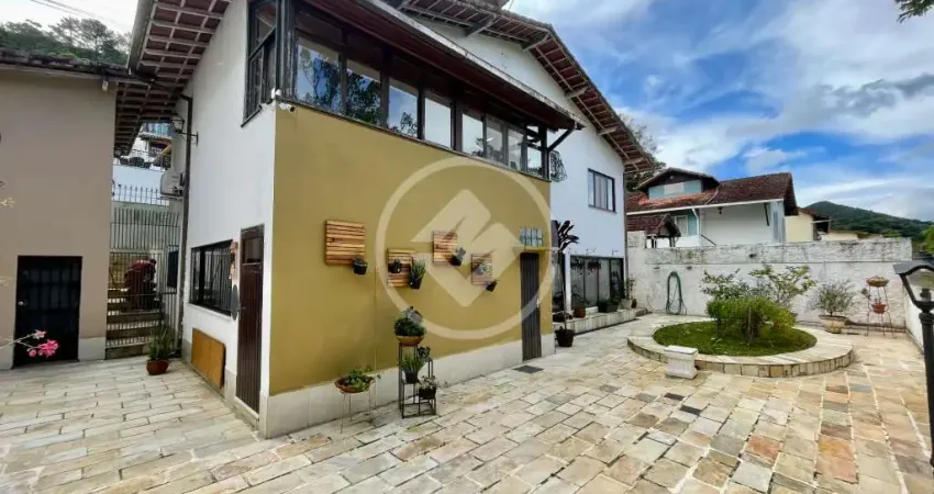 Casa com 3 quartos à venda na Rua Carlos Guinle, 810, Carlos Guinle, Teresópolis