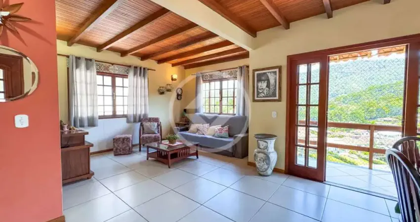 Casa em condomínio com 4 quartos - albuquerque - teresópolis. codigo: 102336