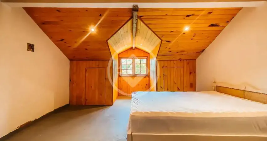 Casa comary com 7 quartos, 2 vagas de garagem. teresópolis/rj. codigo: 147845