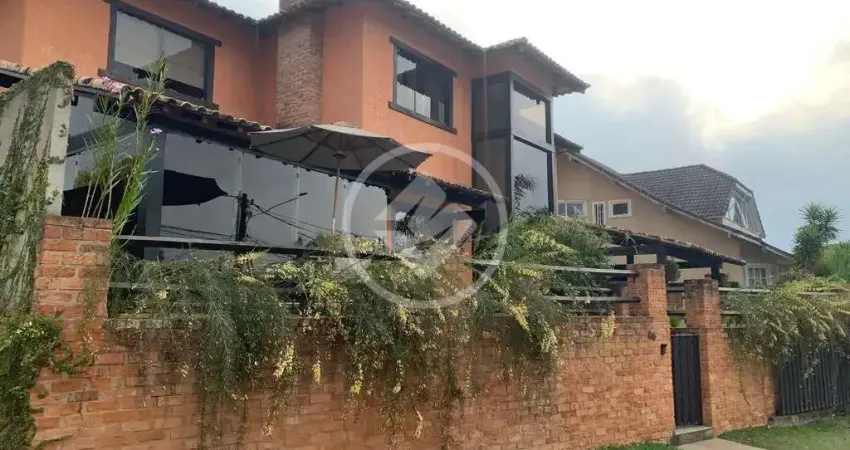 Ampla casa em lindo condomínio no centro de teresópolis codigo: 125840