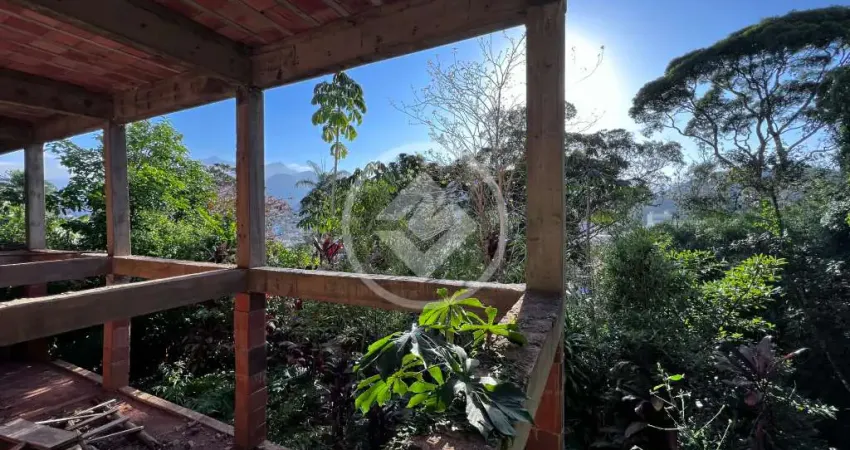 Casa com muito potencial comercial no centro da cidade. codigo: 143383