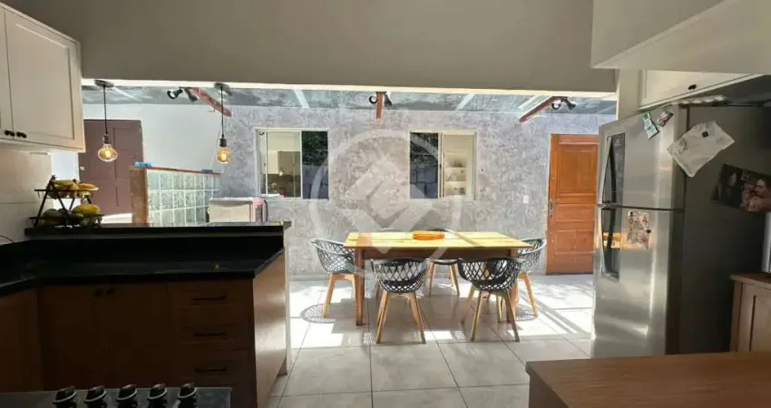 Casa com 4 quartos, sendo 1 suíte com closet a venda em pessegueiros. codigo: 99065